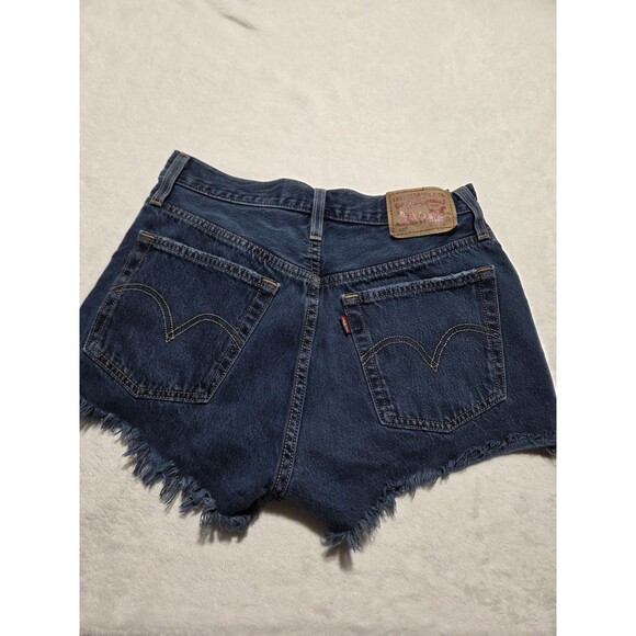 Levis 501 Shorts Womens Size 26 Waist Blue Denim  Button Fly Cotton Raw Hem - Picture 2 of 10